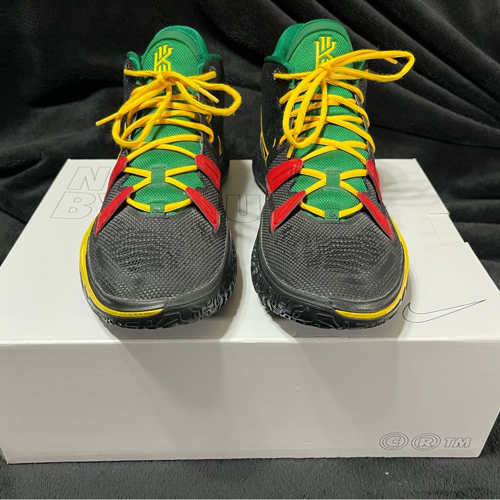 Custom Nike Kyrie Irving Men’s Basketball Shoes